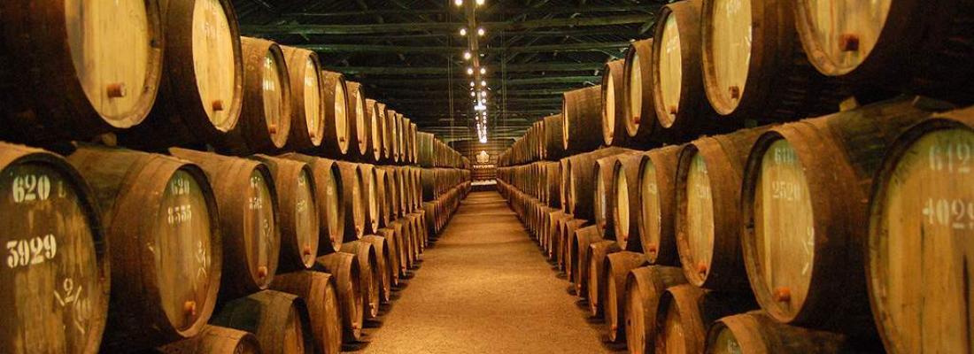 Les Caves &agrave; Vin de Porto