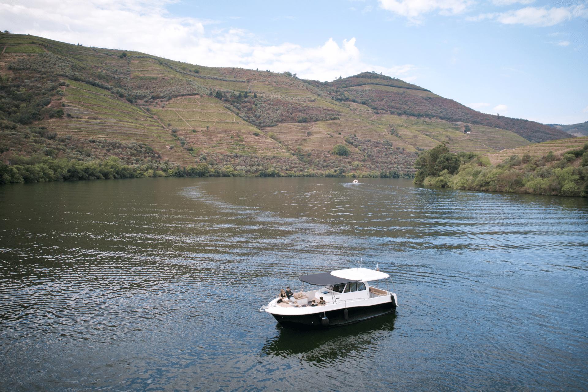 Croisi&egrave;re en Yacht Priv&eacute; avec collations et Vin Mousseux - 5
